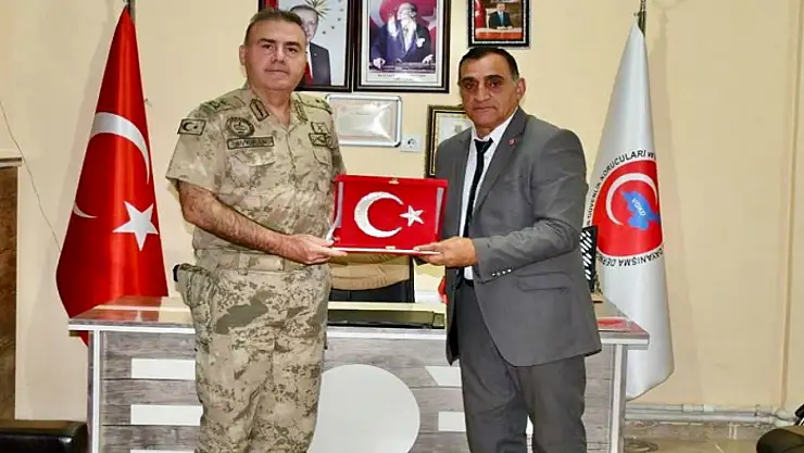 Jandarma Komutanı Avkıran'dan Şehit Aileleri Derneği'ne ziyaret