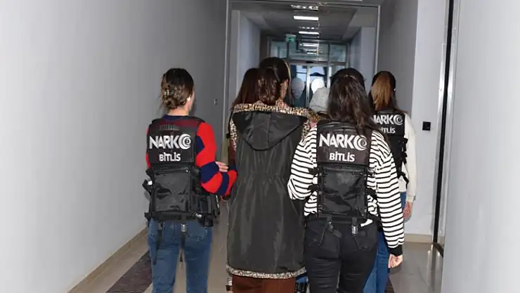 Kadının üzerinde uyuşturucu çıktı