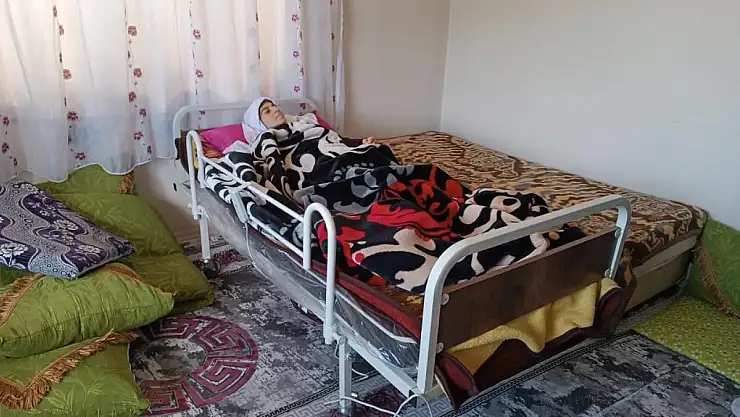 Kadriye Teyze'ye hasta yatağı