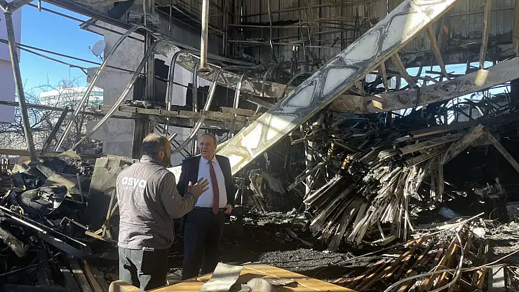 Kandaşoğlu'ndan iş yeri yanan esnafa ziyaret