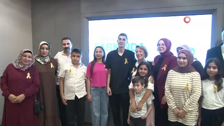 Kanseri dört kez yenen oyuncu Açelya Elmas: Gülümseyerek iyileşin