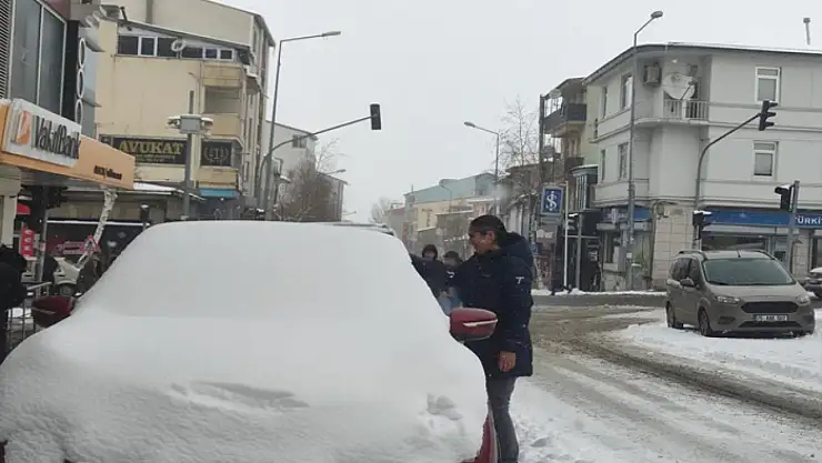 Kar yağışı ve soğuk hava etkili oldu