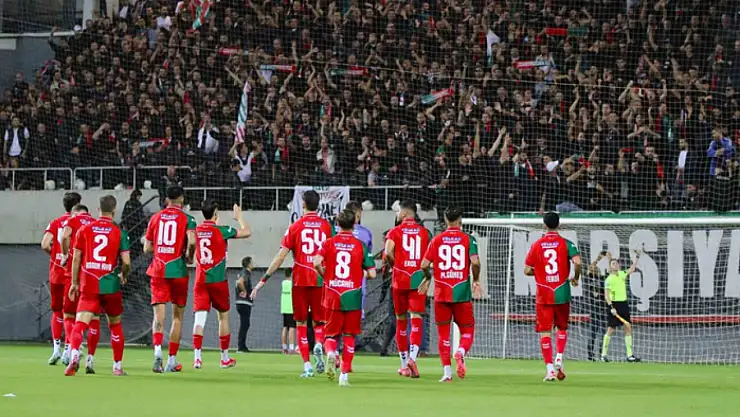 Karşıyaka'nın konuğu Uşakspor