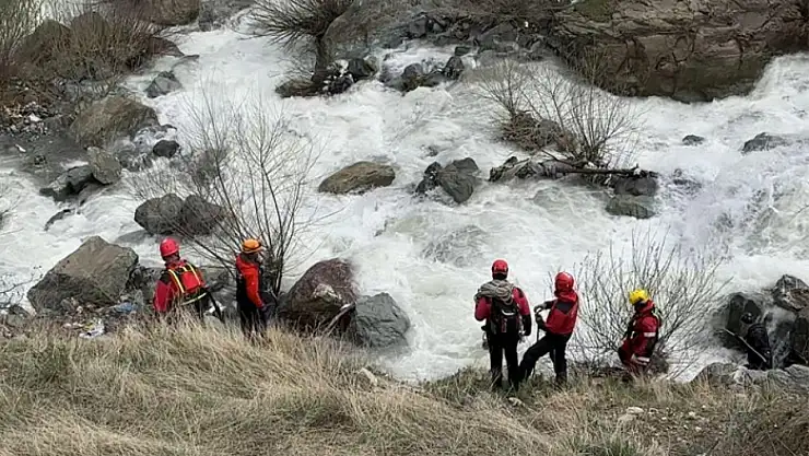 Kaybolan yaşlı kadını arama çalışmaları devam ediyor