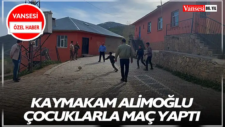 Kaymakam Alimoğlu çocuklarla maç yaptı