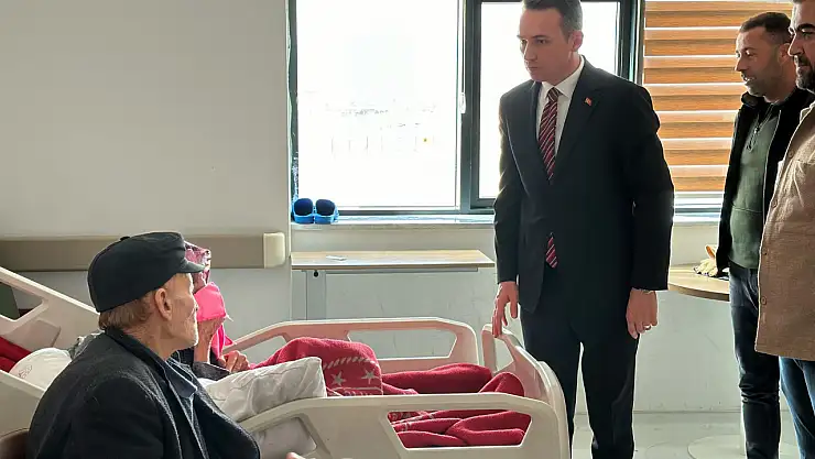 Kaymakam Bakan'dan hastane ziyareti