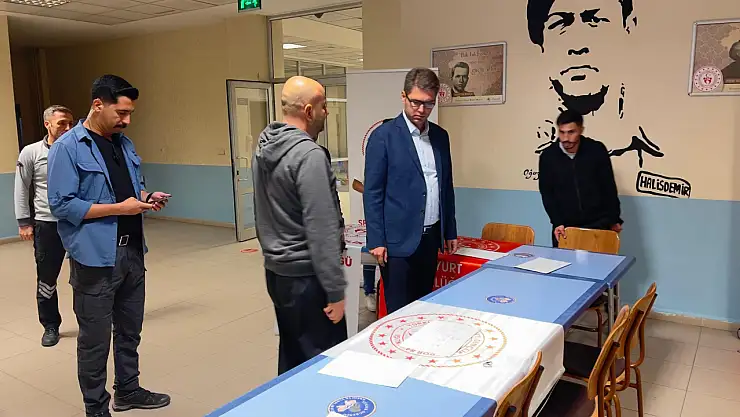 Kaymakam Karaloğlu öğrencilerin barınma koşullarını inceledi