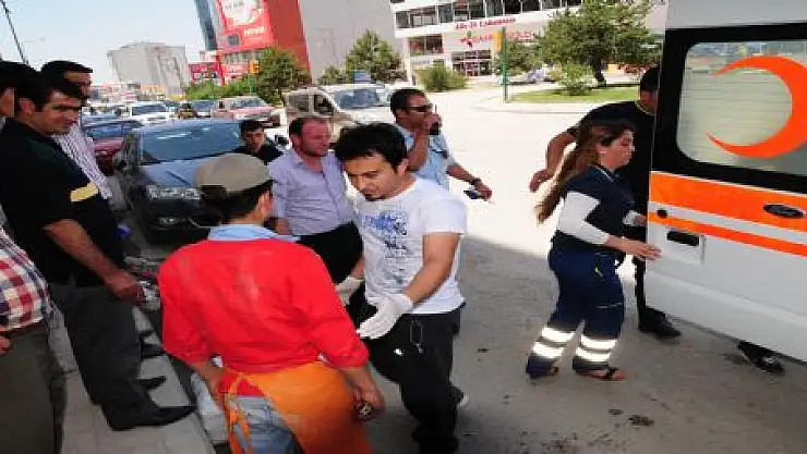 VAN'DA TRAFİK KAZASI: 1 YARALI