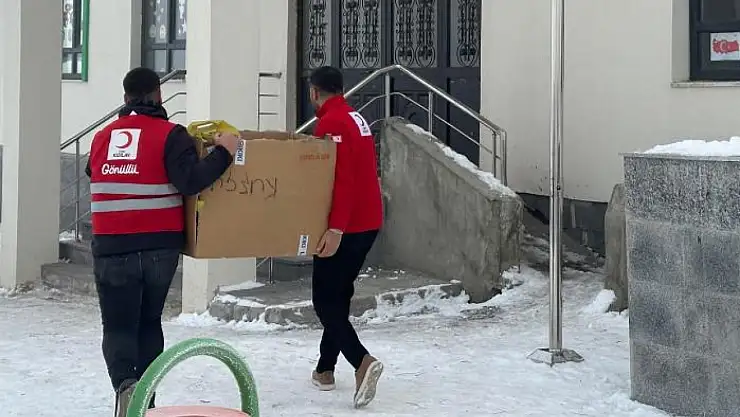Kızılay'dan ihtiyaç sahibi ailelere destek