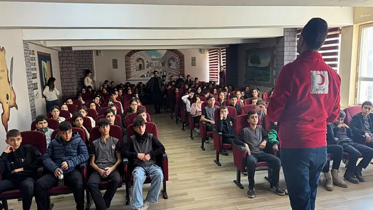 Kızılay'ın ilk yardım eğitimleri sürüyor