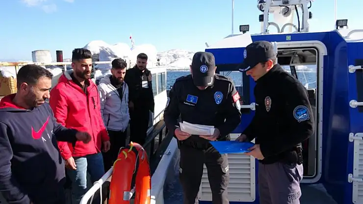 Kontrol botu Van Gölü'nde hizmette