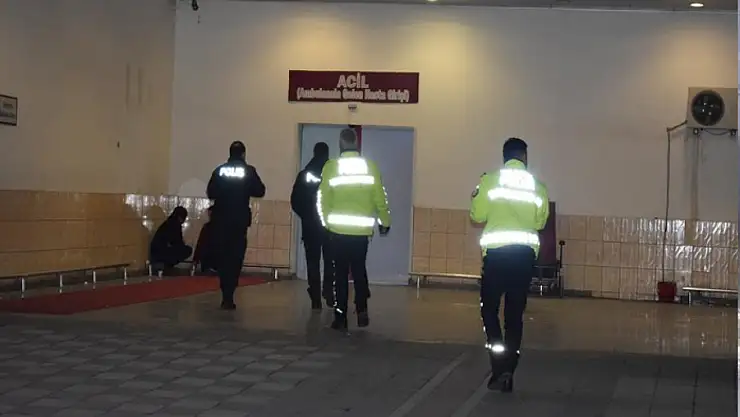 Kontrolden çıkan araç bahçeye düştü