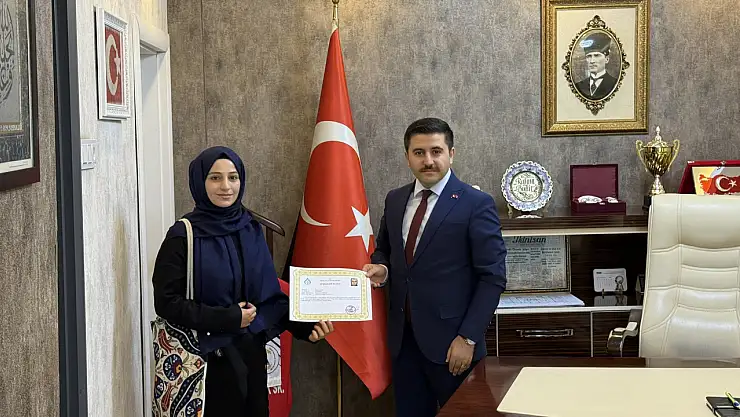 Kur'an-ı Kerim'i güzel okuma yarışmasında Türkiye ikinciliği Özalp'a geldi
