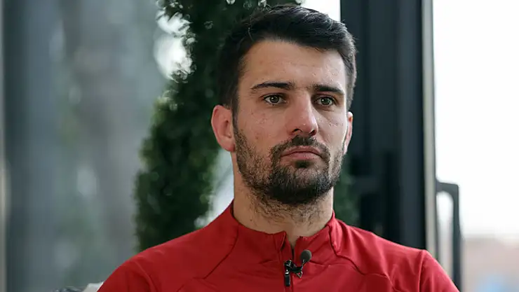 Leo Dubois futbolu bıraktı