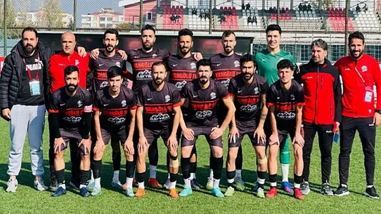 Lider Mazıdağı Fosfatspor, Van Gölüspor'a acımadı: 6-1