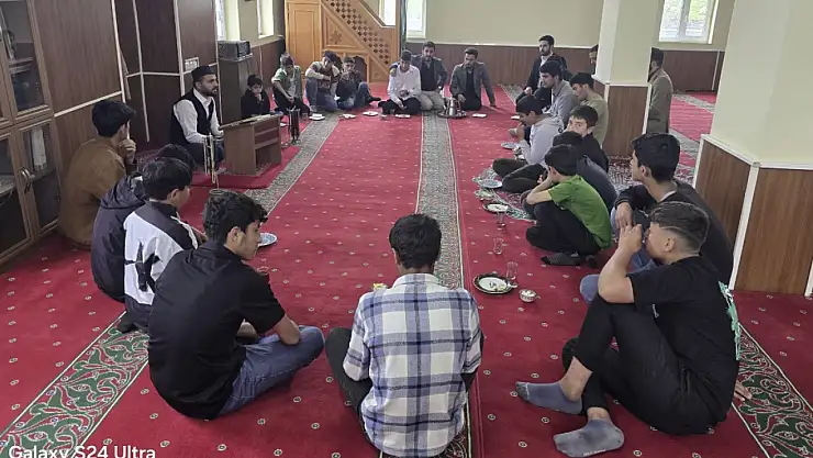 Mahalle gençleri ile gönül köprüsü kuruldu