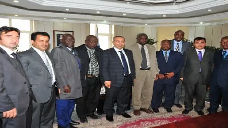 Mali Cumhuriyeti'nden YYÜ'ye ziyaret