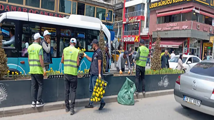 Maraş Caddesi'ne estetik dokunuş