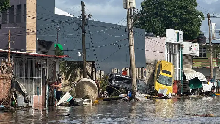 Meksika'da sel felaketi: 27 ölü
