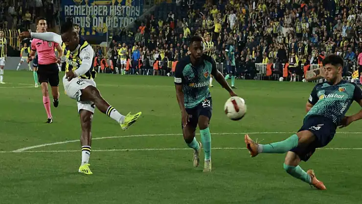 Michy Batshuayi, bu sezon 24. golüne ulaştı