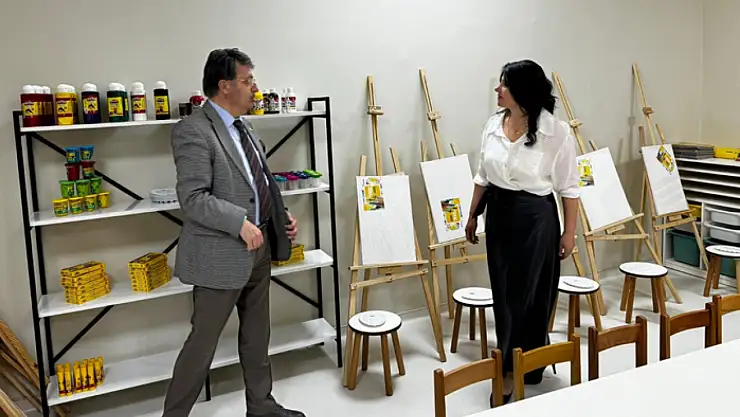 Milletvekili Türkmenoğlu'ndan Van Gölü Anaokulu'na ziyaret