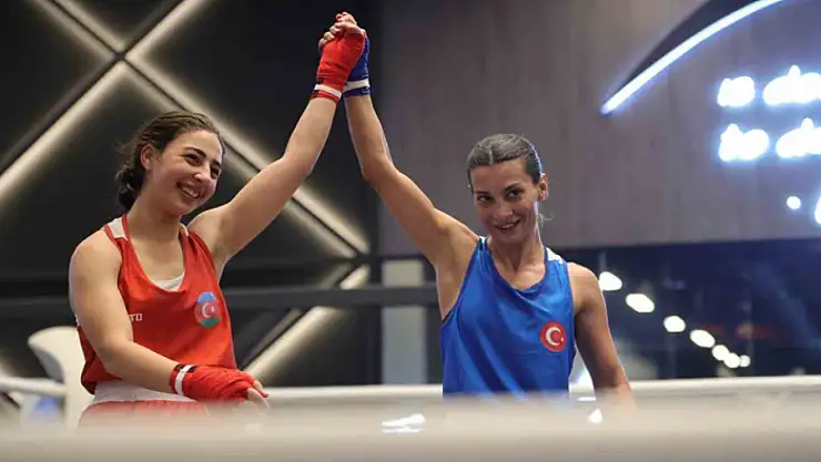 Milli boksör Ayşen Taşkın, Riyad'da altın madalyaya ulaştı