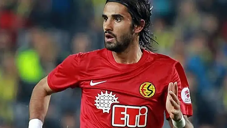 Milli futbolcu Alper Potuk'tan Eskişehirspor paylaşımı