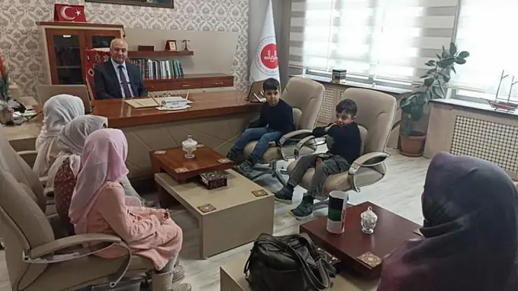 Minikler Filistinli kardeşlerini unutmadı