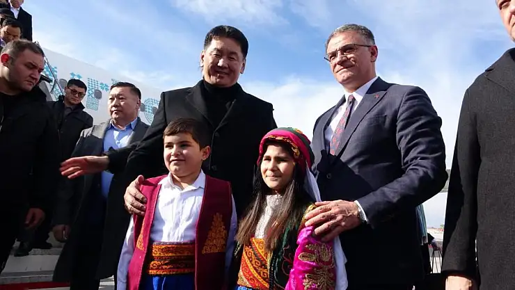 Moğolistan Cumhurbaşkanı Khurelsukh Ukhnaa Van'da