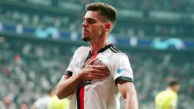 Montero Beşiktaş'dan ayrıldı