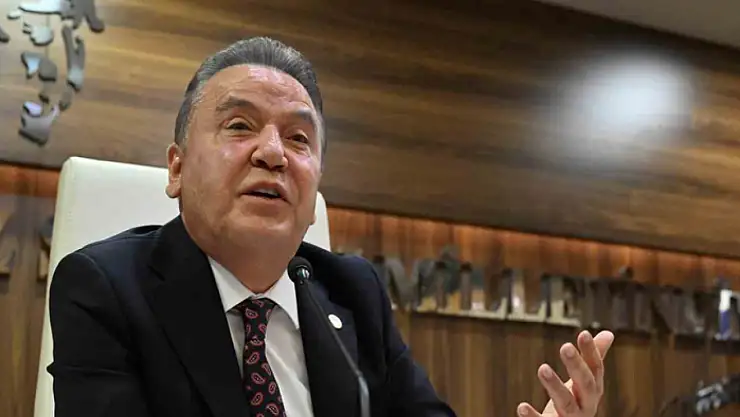 Muhittin Böcek hastaneye kaldırıldı