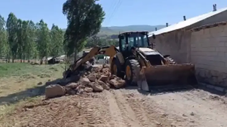 Muradiye Barajı Küme Evleri için yol yapım çalışmaları başladı