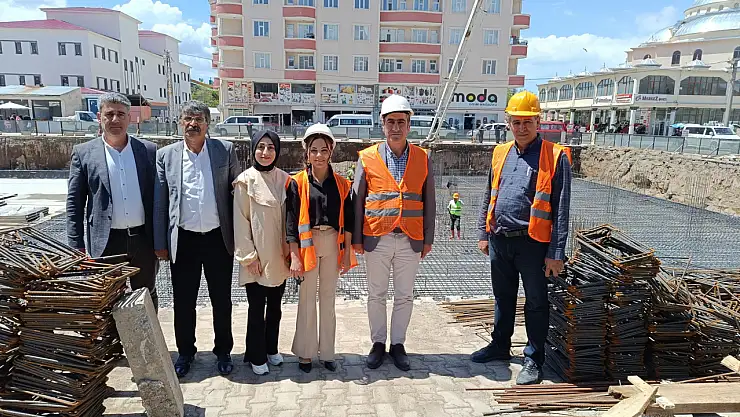 Muradiye'de 20 iş yeri ve 50 dairenin temeli atıldı