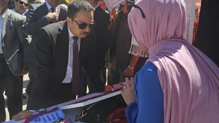 Muradiye'de ''Hayat Boyu Öğrenme Haftası'' sergisi açıldı