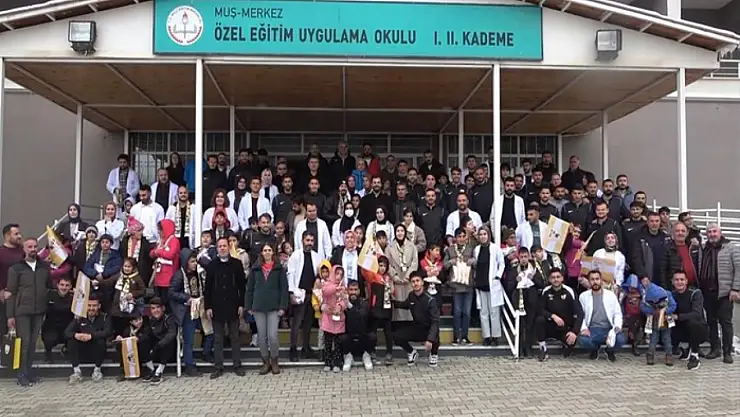 Muşspor Kulübü galibiyetini özel çocuklarla kutladı