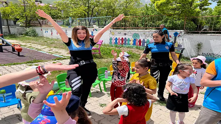 Öğrenciler genel güvenlik kuralları, trafik ve 112 Acil Çağrı Hattı'nı öğrendi