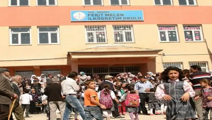 VELİLERDEN MİLLİ EĞİTİME TEPKİ