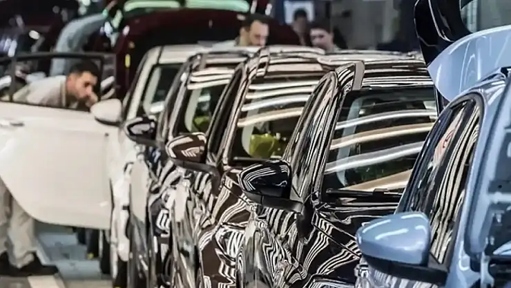 Otomobil satışları Ocak-Mart döneminde geçen yıla göre yüzde 4,1 oranında azaldı