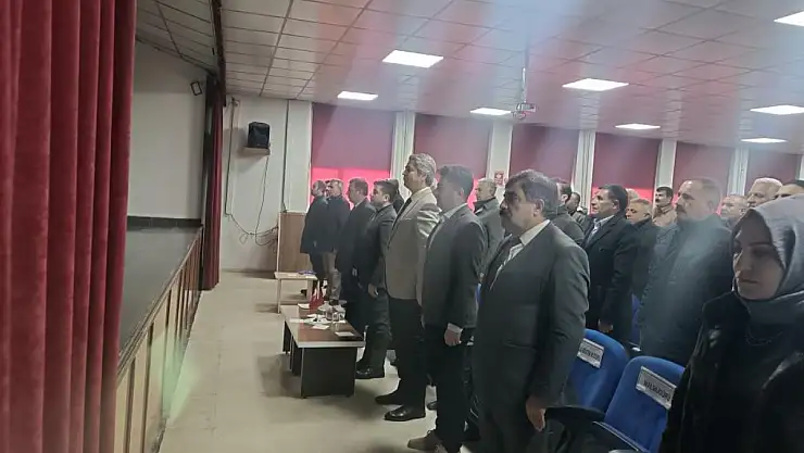 Özalp'de vakıf mütevellisine yeni üyeler seçildi