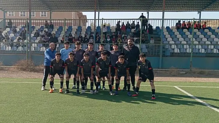 Özalp Gençlikspor, Başkalespor'a acımadı