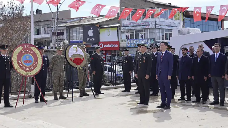 Özalp'ta kurtuluş günü anma töreni düzenlendi