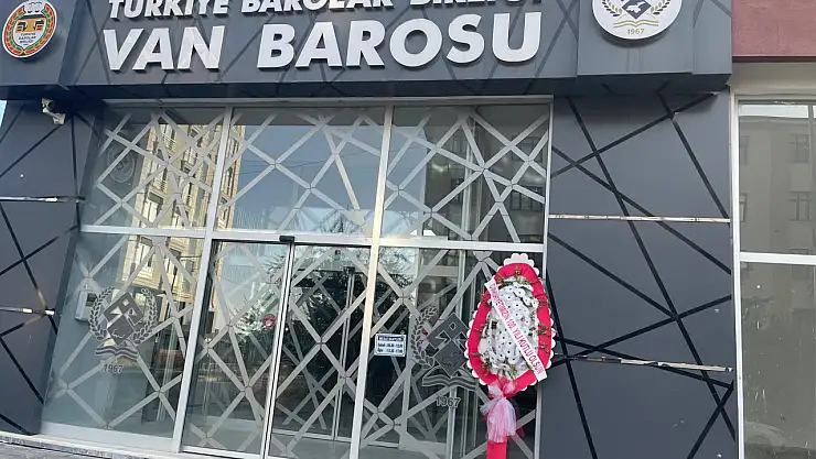 Özdağ'dan Van Barosu paylaşımı