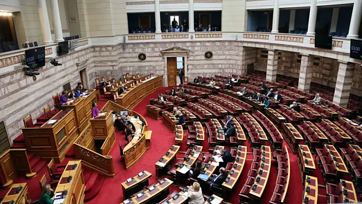 Özel üniversitelerin açılmasını içeren yasa tasarısına onay