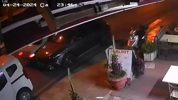 Park halindeki otomobile çarpan sürücü 100 bin TL hasar bırakıp gitti