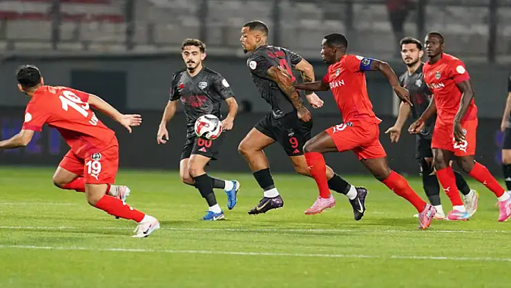 Pendikspor liderliğini sürdürdü