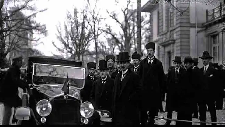 Prof. Dr. Çağrı Erhan: 'Lozan'ın gizli maddesi yoktur, Atatürk, Musul'dan vazgeçmemiştir'