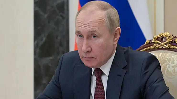 Putin, devlet başkanlığı seçiminde oyunu uzaktan kullandı