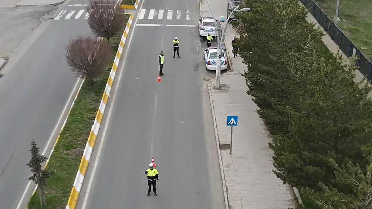 Ramazan Bayramı trafik denetimleri dron ile desteklendi