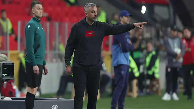 Reis: Türkiye'de çok çabuk hoca değişikliğine gidiliyor