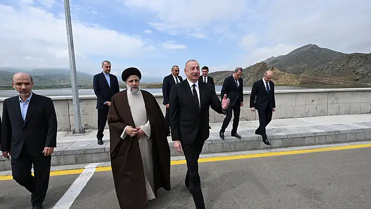 Reisi, helikopter kazası öncesinde Aliyev ile Azerbaycan-İran sınırında bir araya geldi